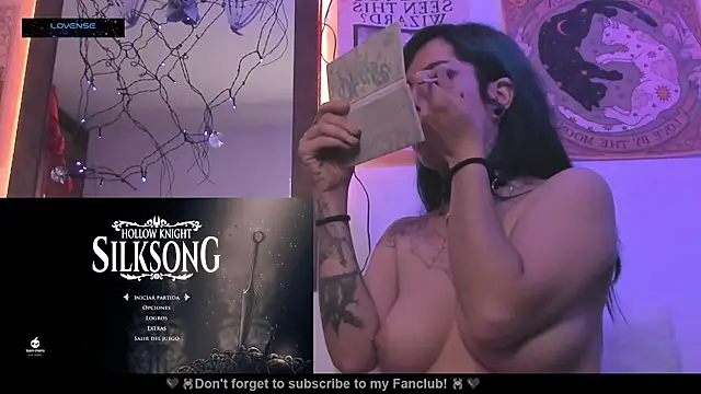 Hisato111 online show from 10.26.25