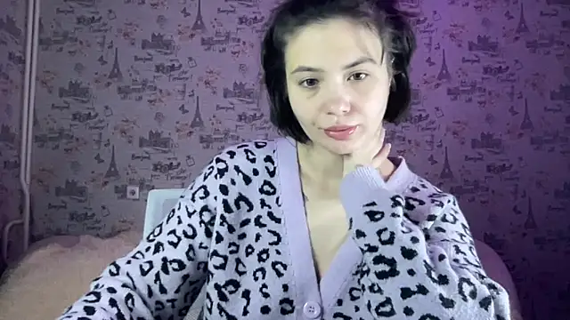 Just Scarlet  online show from 10.19.25