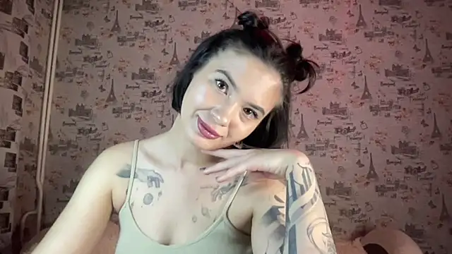 Just Scarlet  online show from 10.24.25