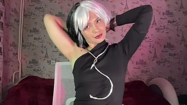 Just Scarlet  online show from 10.30.25