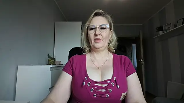 DianaLive online show from 03.10.26