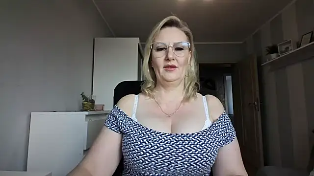 DianaLive online show from 03.11.26