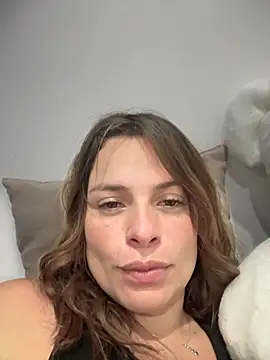 Snapshot of gynna_kimera chatting on 10.23.25 gynna kimera online show from 10.23.25