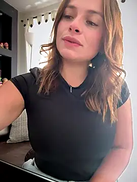 Snapshot of gynna_kimera chatting on 10.28.25 gynna kimera online show from 10.28.25