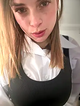 Snapshot of gynna_kimera chatting on 11.10.25 gynna kimera online show from 11.10.25