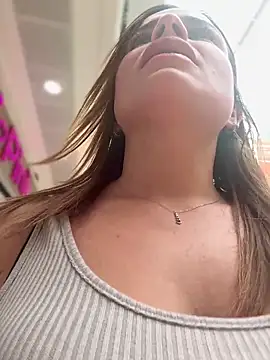 Snapshot of gynna_kimera chatting on 11.12.25 gynna kimera online show from 11.12.25