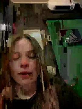 Snapshot of gynna_kimera chatting on 12.14.25 gynna kimera online show from 12.14.25