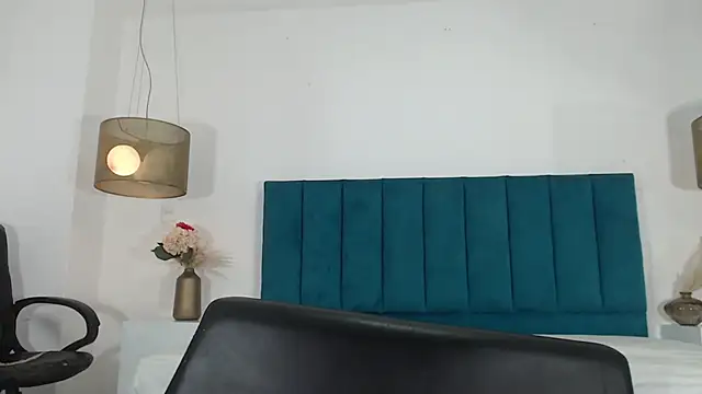 AnnHouston1 online show from 02.27.25