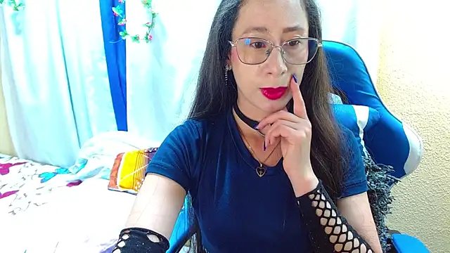 Snapshot of Gia_leinn chatting on 10.20.25 Gia leinn online show from 10.20.25