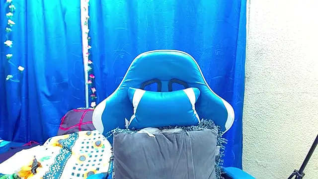 Gia leinn online show from 04.13.26