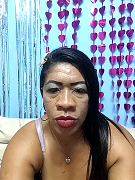 Snapshot of Tocameamor chatting on 03.04.25 Tocameamor online show from 03.04.25