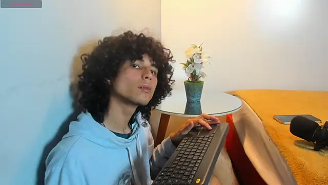 andres ocasio online show from 10.10.25