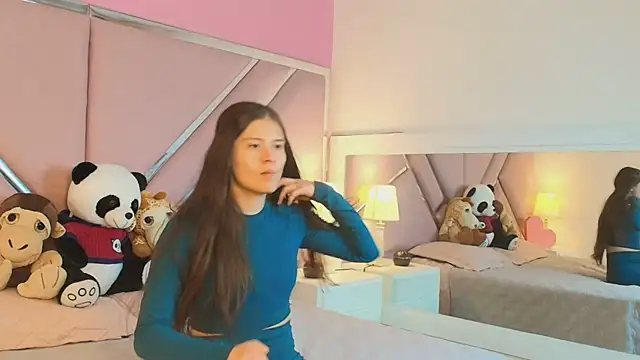 Emilybennett  online show from 03.13.25