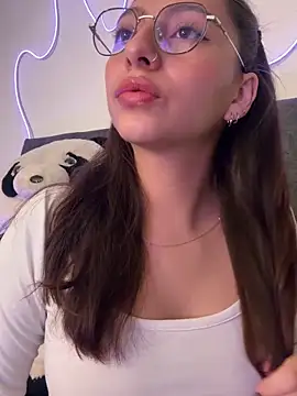 Snapshot of Dirty-Bunnyyy chatting on 05.06.26 Dirty-Bunnyyy online show from 05.06.26