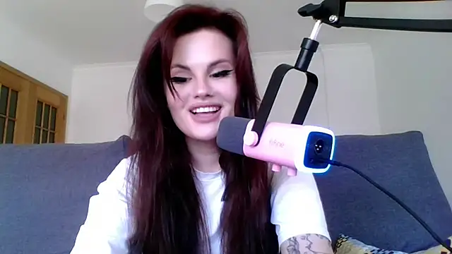 Della Ideal online show from 03.11.25