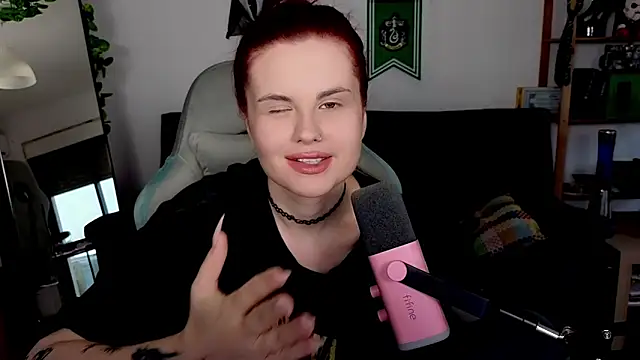 Della Ideal online show from 11.14.25