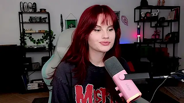 Della Ideal online show from 04.11.26