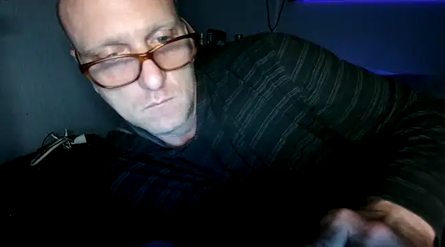 Snapshot of PornStro921 chatting on 03.08.25 PornStro921 online show from 03.08.25