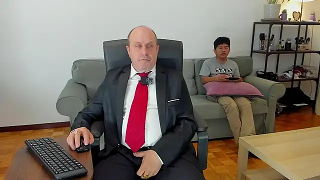 Snapshot of masterboy50 chatting on 10.18.25 masterboy50 online show from 10.18.25