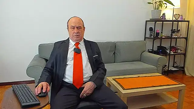 Snapshot of masterboy50 chatting on 11.01.25 masterboy50 online show from 11.01.25