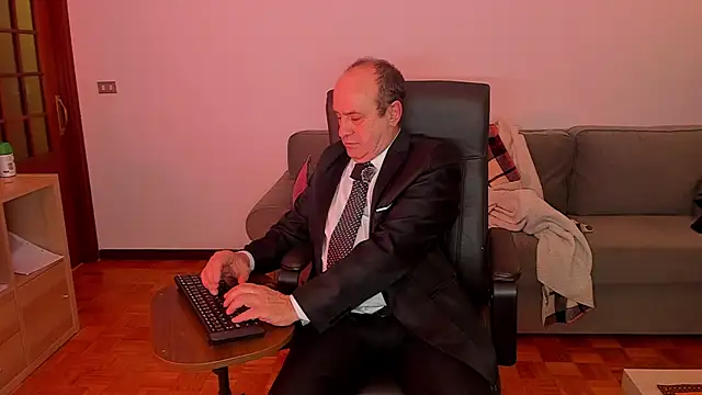 Snapshot of masterboy50 chatting on 11.23.25 masterboy50 online show from 11.23.25