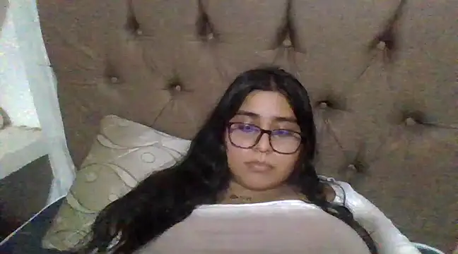 Snapshot of virginbrunette99 chatting on 03.17.25 virginbrunette99 online show from 03.17.25