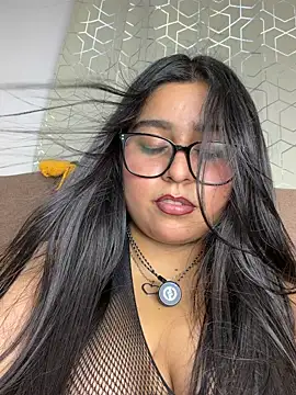 Snapshot of virginbrunette99 chatting on 06.17.26 virginbrunette99 online show from 06.17.26