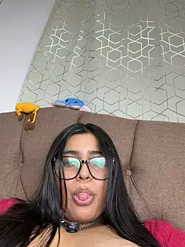 Snapshot of virginbrunette99 chatting on 06.18.26 virginbrunette99 online show from 06.18.26