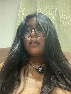 Snapshot of virginbrunette99 chatting on 06.25.26 virginbrunette99 online show from 06.25.26