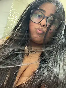Snapshot of virginbrunette99 chatting on 07.17.26 virginbrunette99 online show from 07.17.26