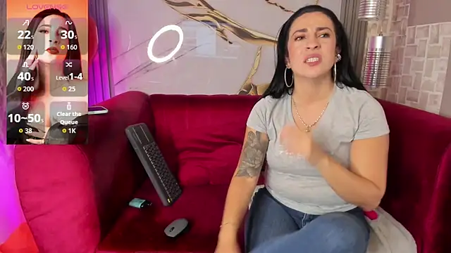 Bella williamss  online show from 11.25.25