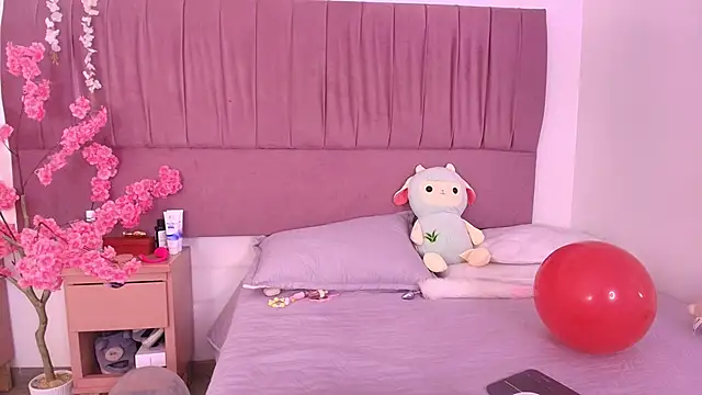 nathalya summer online show from 10.24.25