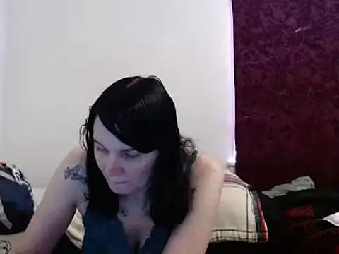 Hotmodel1984 online show from 01.07.25