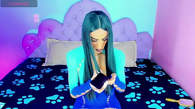 Julie Lovelyx1 online show from 06.16.26