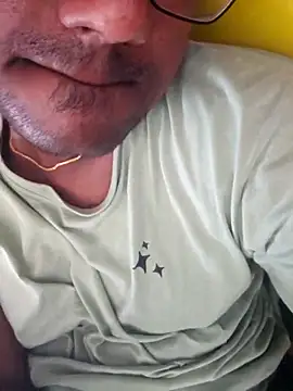 Snapshot of wildfun_ chatting on 10.25.25 wildfun online show from 10.25.25