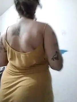 Snapshot of Fellyna chatting on 03.04.25 Fellyna online show from 03.04.25