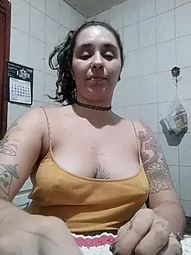 Snapshot of Fellyna chatting on 03.05.25 Fellyna online show from 03.05.25