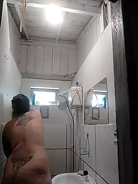 Snapshot of Fellyna chatting on 09.19.25 Fellyna online show from 09.19.25