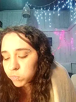 Snapshot of Fellyna chatting on 10.08.25 Fellyna online show from 10.08.25