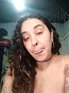 Snapshot of Fellyna chatting on 10.13.25 Fellyna online show from 10.13.25