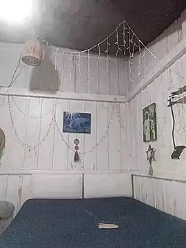 Snapshot of Fellyna chatting on 10.18.25 Fellyna online show from 10.18.25