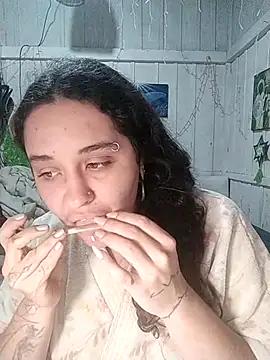 Snapshot of Fellyna chatting on 10.19.25 Fellyna online show from 10.19.25