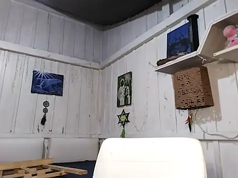 Snapshot of Fellyna chatting on 11.15.25 Fellyna online show from 11.15.25