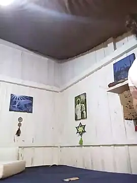 Snapshot of Fellyna chatting on 11.17.25 Fellyna online show from 11.17.25