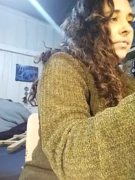 Snapshot of Fellyna chatting on 11.18.25 Fellyna online show from 11.18.25