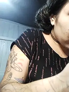 Snapshot of Fellyna chatting on 11.21.25 Fellyna online show from 11.21.25