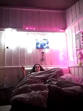 Snapshot of Fellyna chatting on 11.27.25 Fellyna online show from 11.27.25