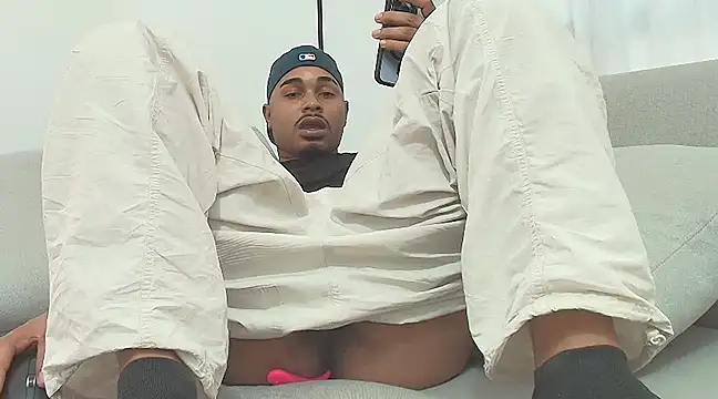 Snapshot of latinbbc_00 chatting on 03.01.25 latinbbc 00 online show from 03.01.25