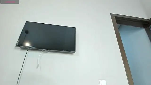 Zirael swan online show from 10.22.25