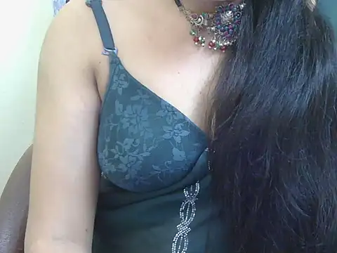 Snapshot of Lovely_Manvi chatting on 11.14.25 Lovely Manvi online show from 11.14.25